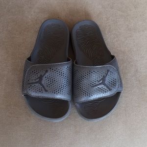 Jordan sandals boys 13 EUC